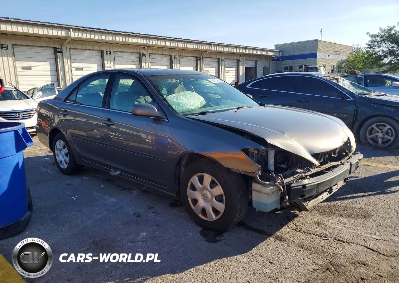 2002 Toyota Camry Le VIN:4T1BE32K02U528574 - 4