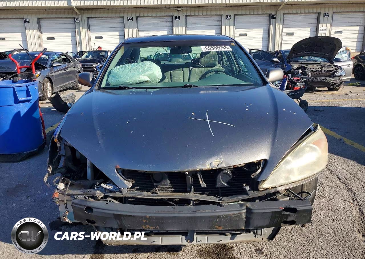 2002 Toyota Camry Le VIN:4T1BE32K02U528574 - 5