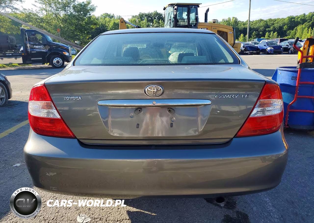 2002 Toyota Camry Le VIN:4T1BE32K02U528574 - 6