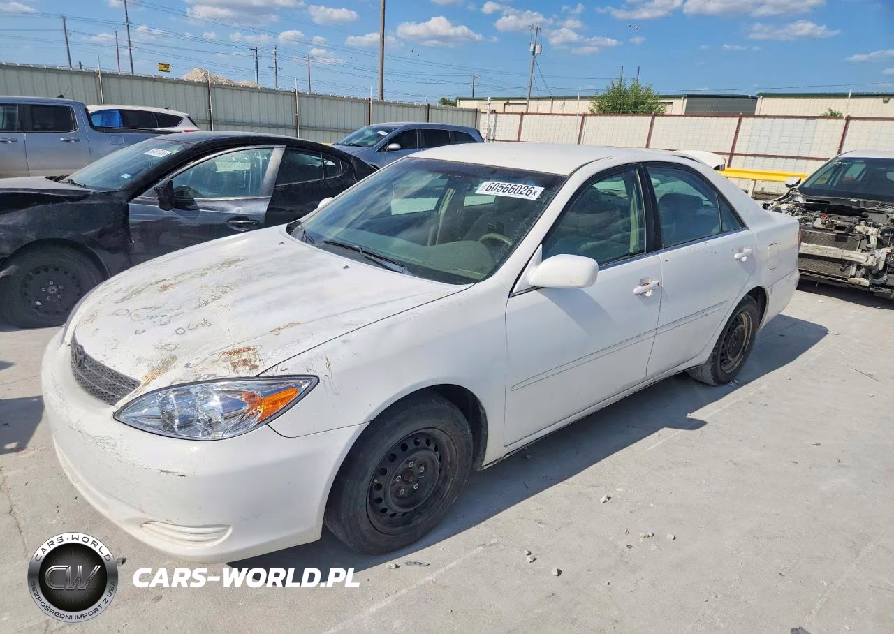 2004 Toyota Camry Le – zdjęcie 1 z 12