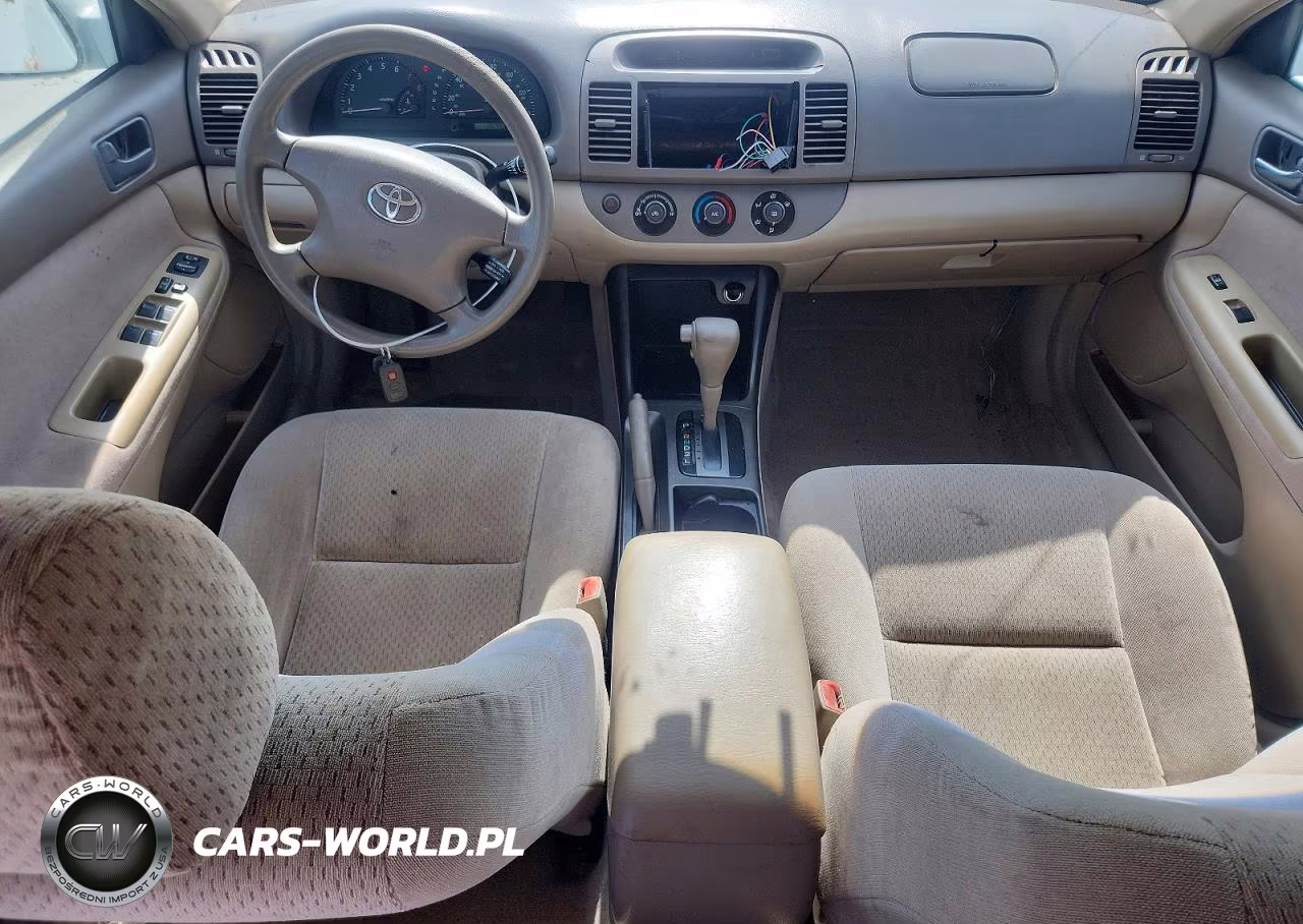 2004 Toyota Camry Le VIN:4T1BE32K24U348659 - 8