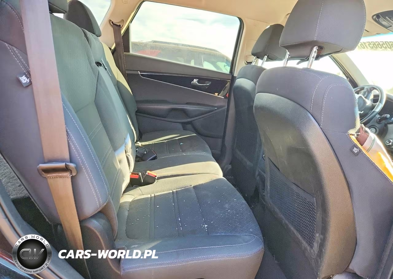 2018 Kia Sorento Lx VIN:5XYPG4A33JG357307 - 11