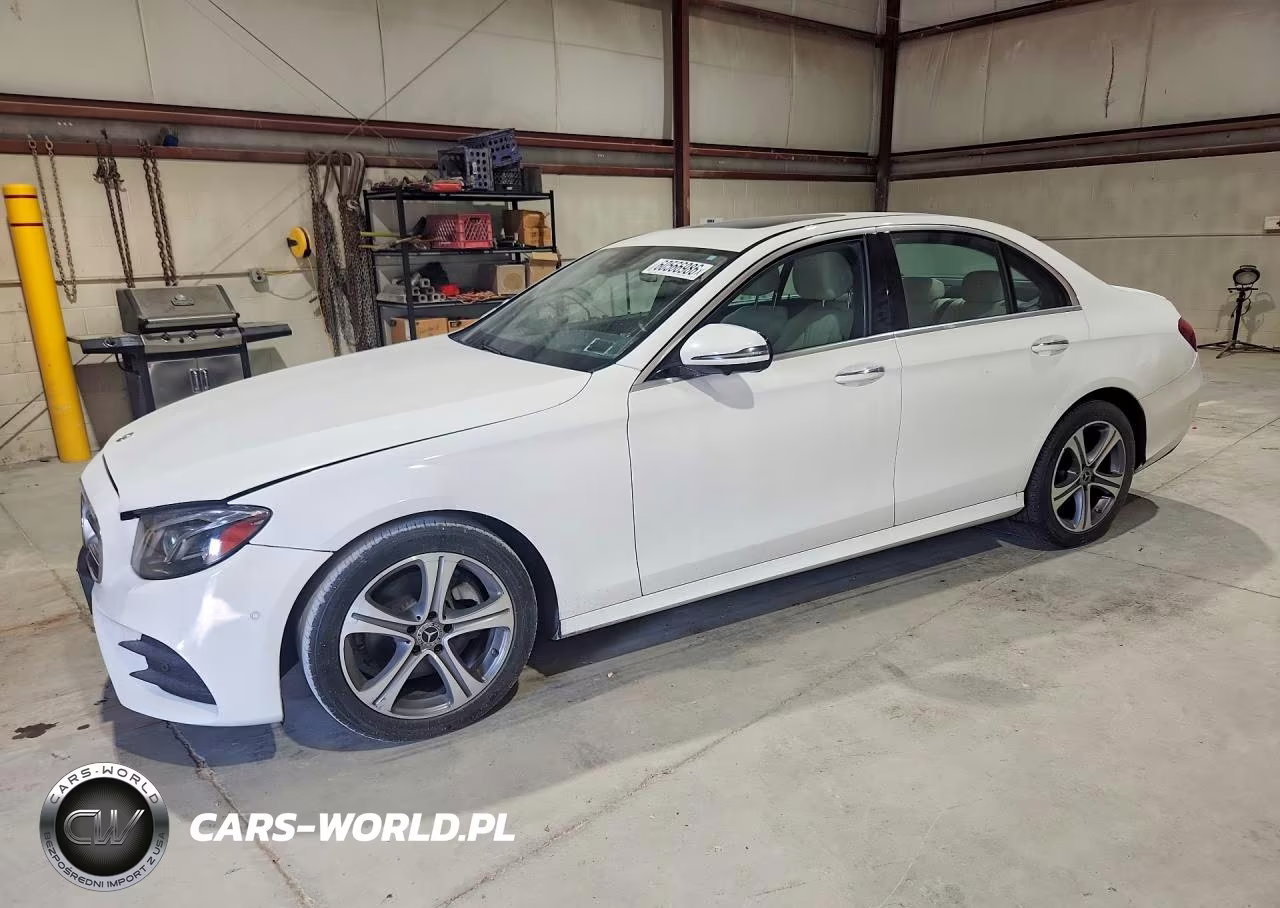 2018 Mercedes-Benz E 300 4Matic VIN:WDDZF4KB8JA335374 - 1