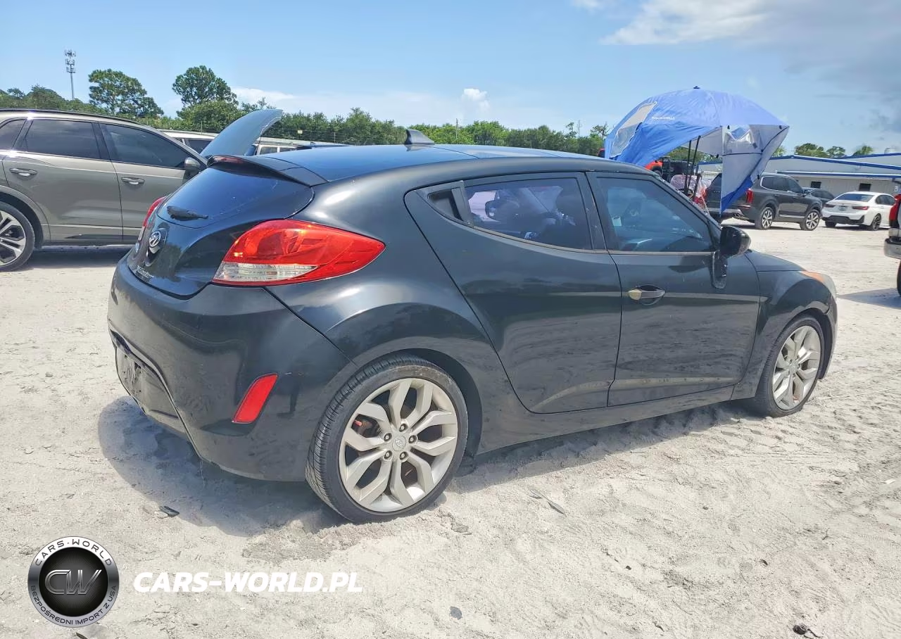2013 Hyundai Veloster Base VIN:KMHTC6AD9DU130880 - 3