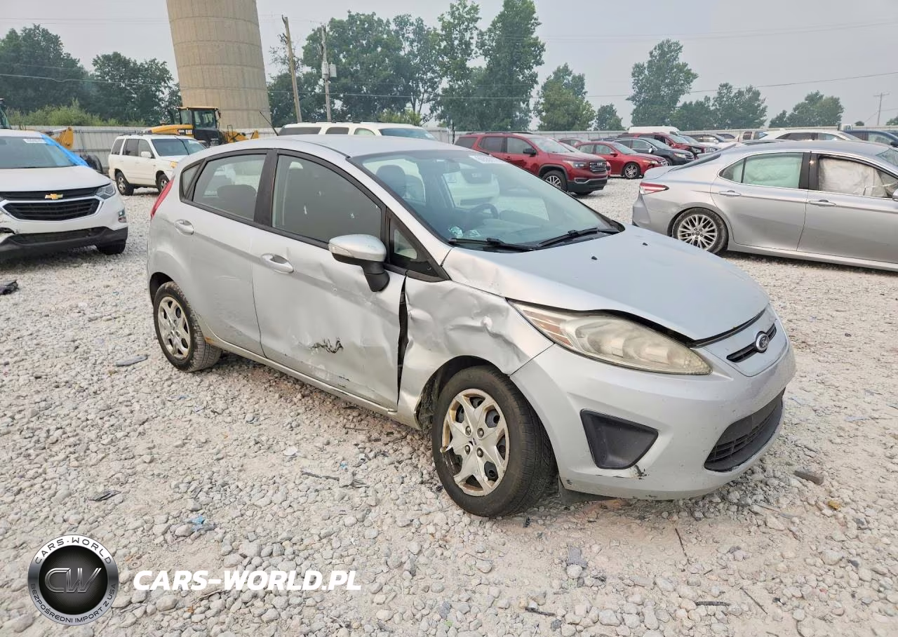 2013 Ford Fiesta Se VIN:3FADP4EJ9DM103450 - 4