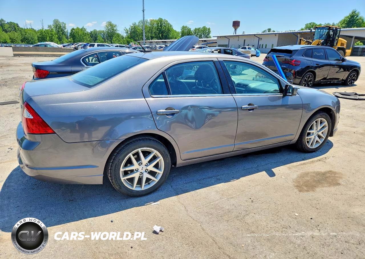 2012 Ford Fusion VIN:3FAHP0JA4CR424636 - 3