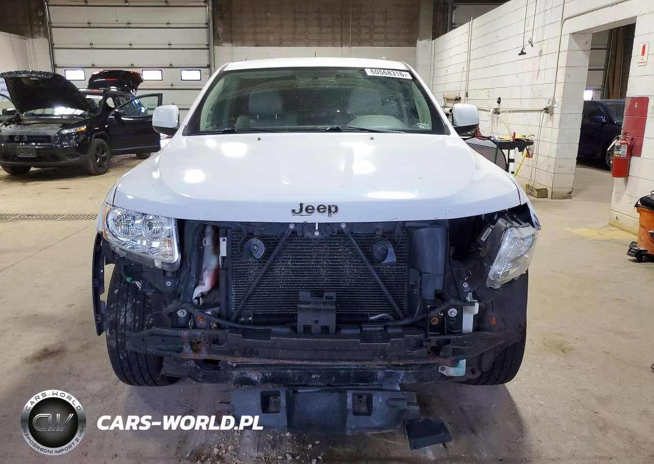2013 Jeep Grand Cherokee Laredo VIN:1C4RJFAGXDC549115 - 5