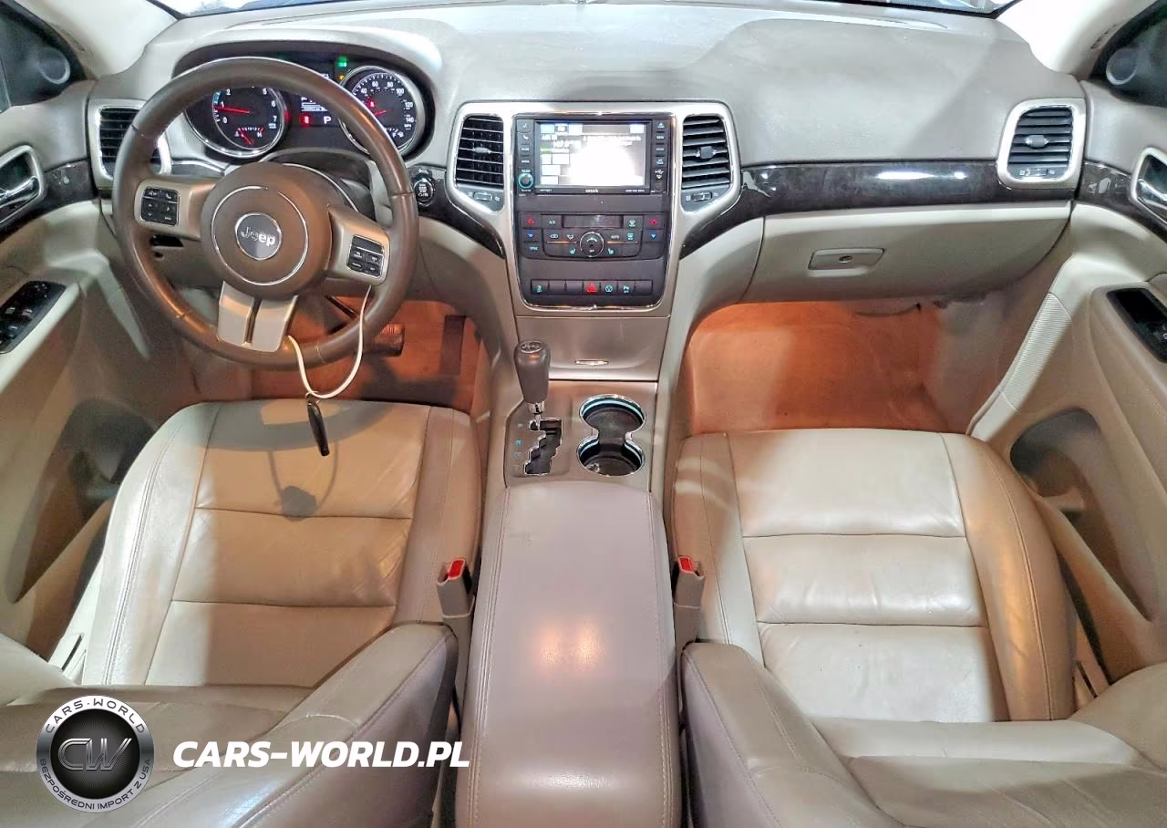 2013 Jeep Grand Cherokee Laredo VIN:1C4RJFAGXDC549115 - 8