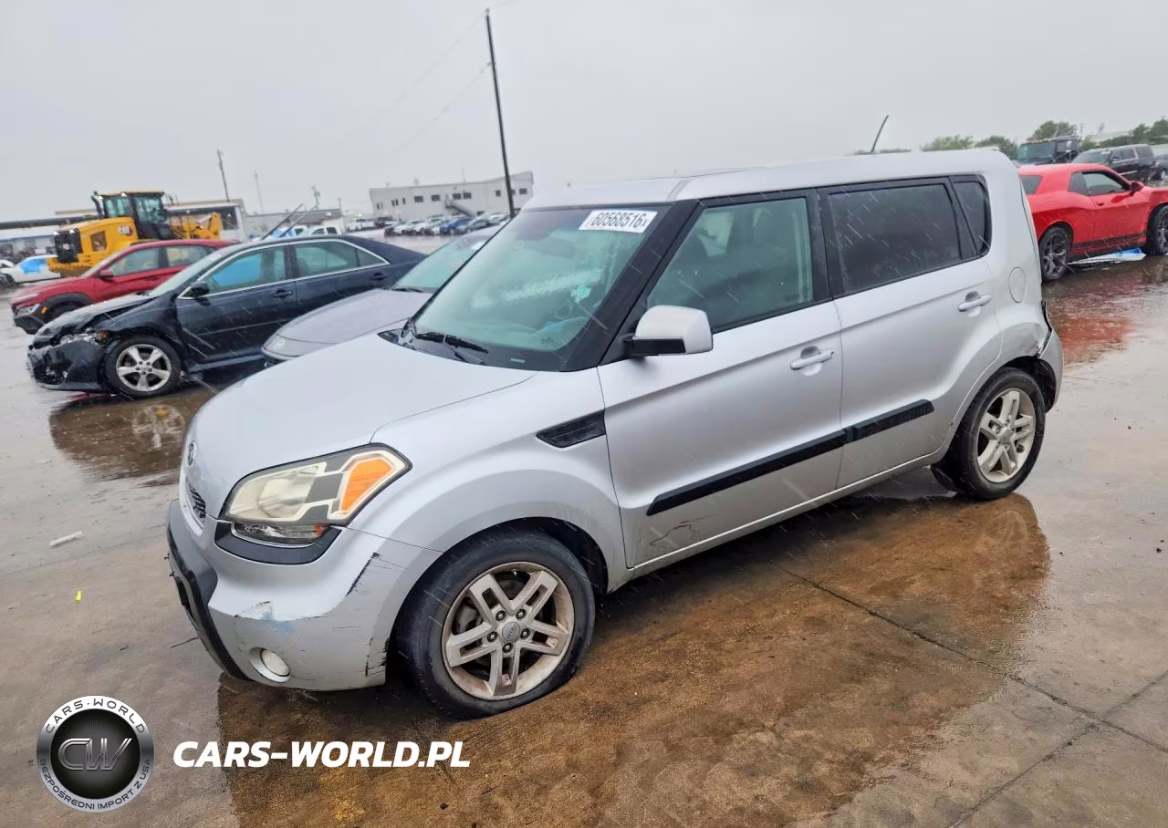 2011 Kia Soul +
