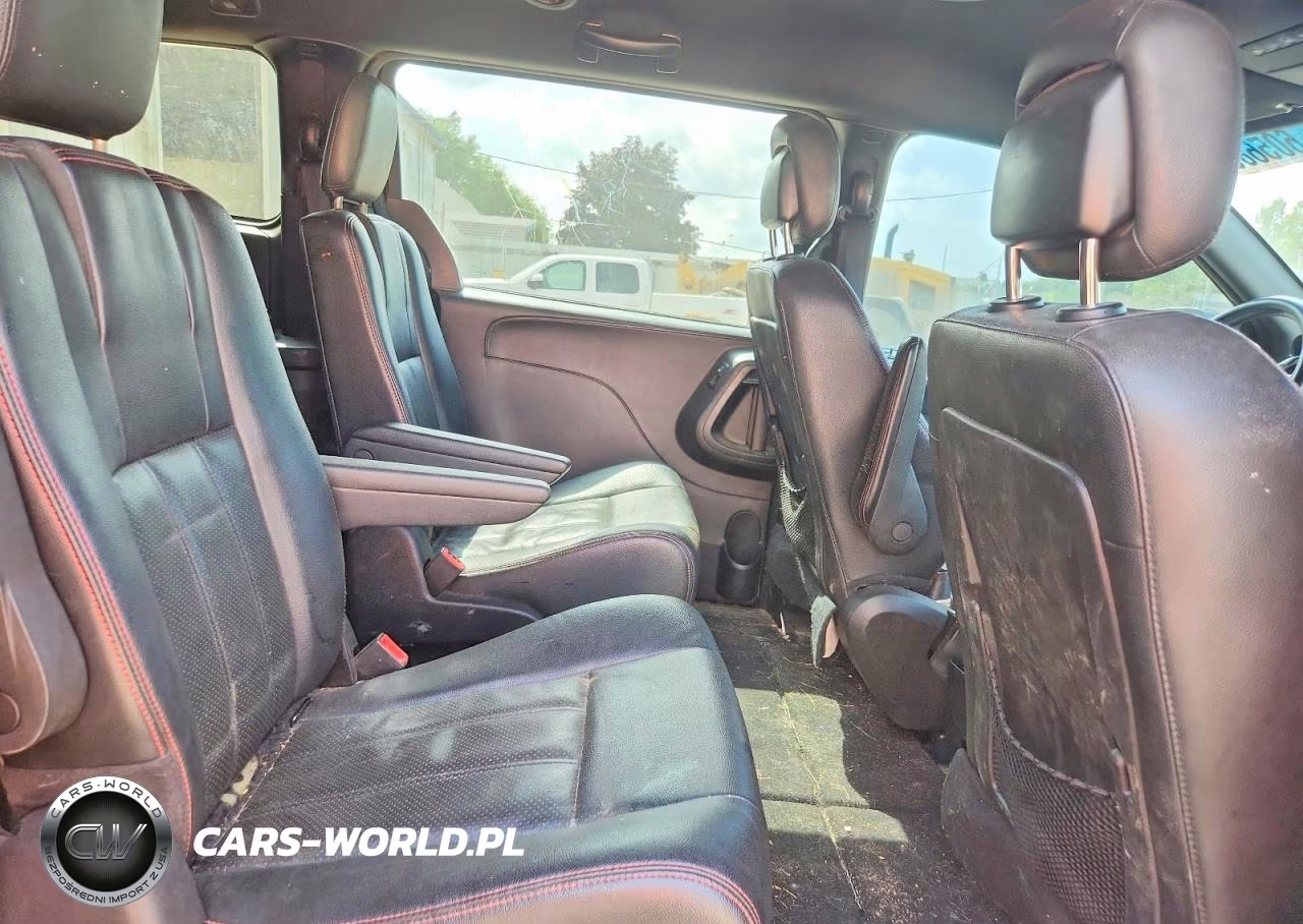 2016 Dodge Grand Caravan R-T VIN:2C4RDGEG7GR270627 - 11