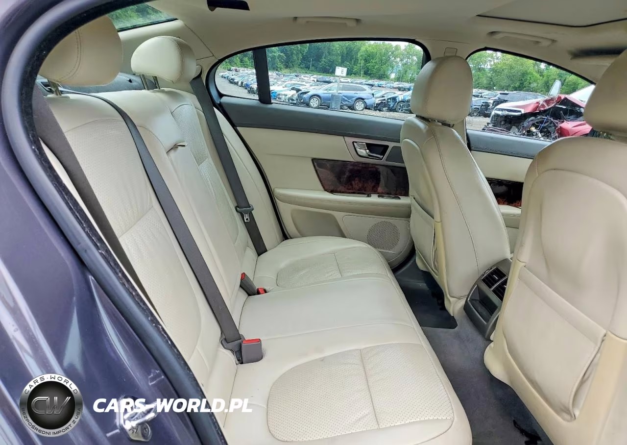 2009 Jaguar Xf Premium Luxury VIN:SAJWA06B19HR08358 - 10