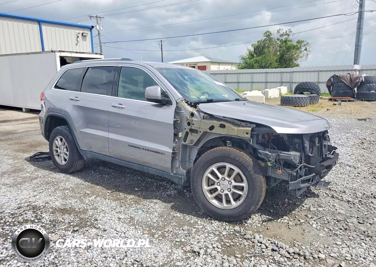 2019 Jeep Grand Cherokee Laredo VIN:1C4RJEAG9KC850742 - 4