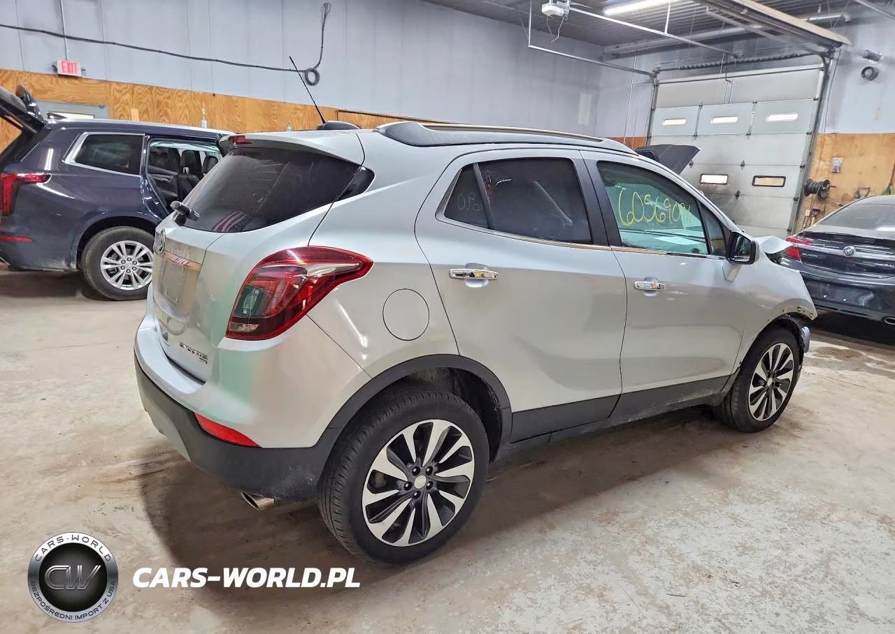 2022 Buick Encore Preferred VIN:KL4CJESM9NB538113 - 3
