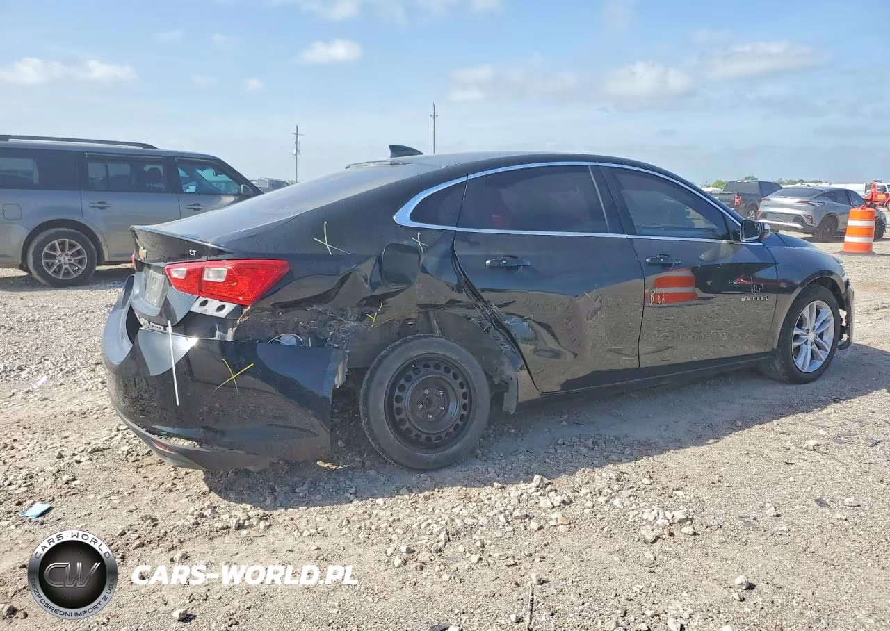 2018 Chevrolet Malibu Lt VIN:1G1ZD5ST2JF150165 - 3