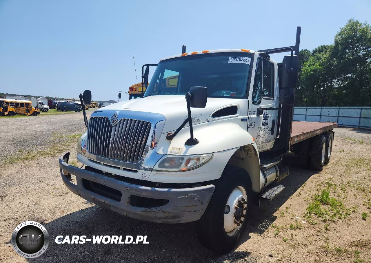 2009 International 4000 4400 – zdjęcie 1 z 13