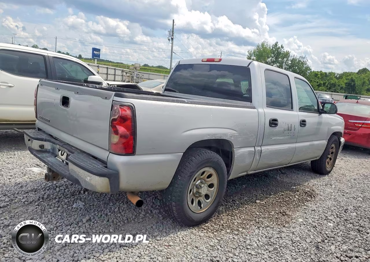 2007 Chevrolet Silverado C1500 Classic Crew Cab VIN:2GCEC13V471126807 - 3