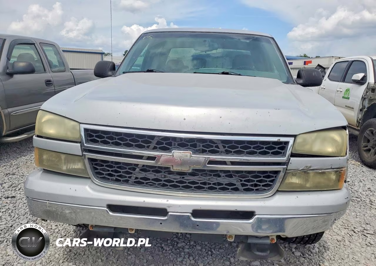 2007 Chevrolet Silverado C1500 Classic Crew Cab VIN:2GCEC13V471126807 - 5