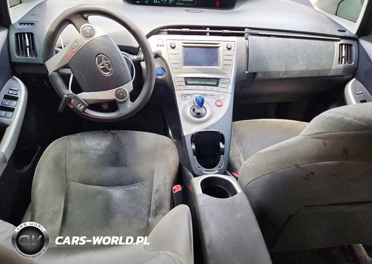 2013 Toyota Prius Two VIN:JTDKN3DU3D5682938 - 8