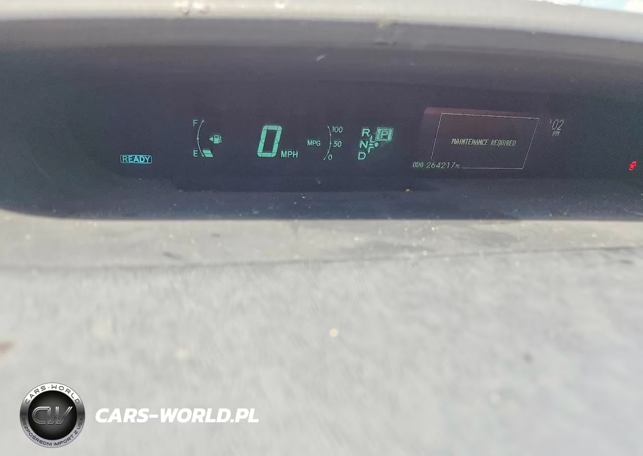 2013 Toyota Prius Two VIN:JTDKN3DU3D5682938 - 9