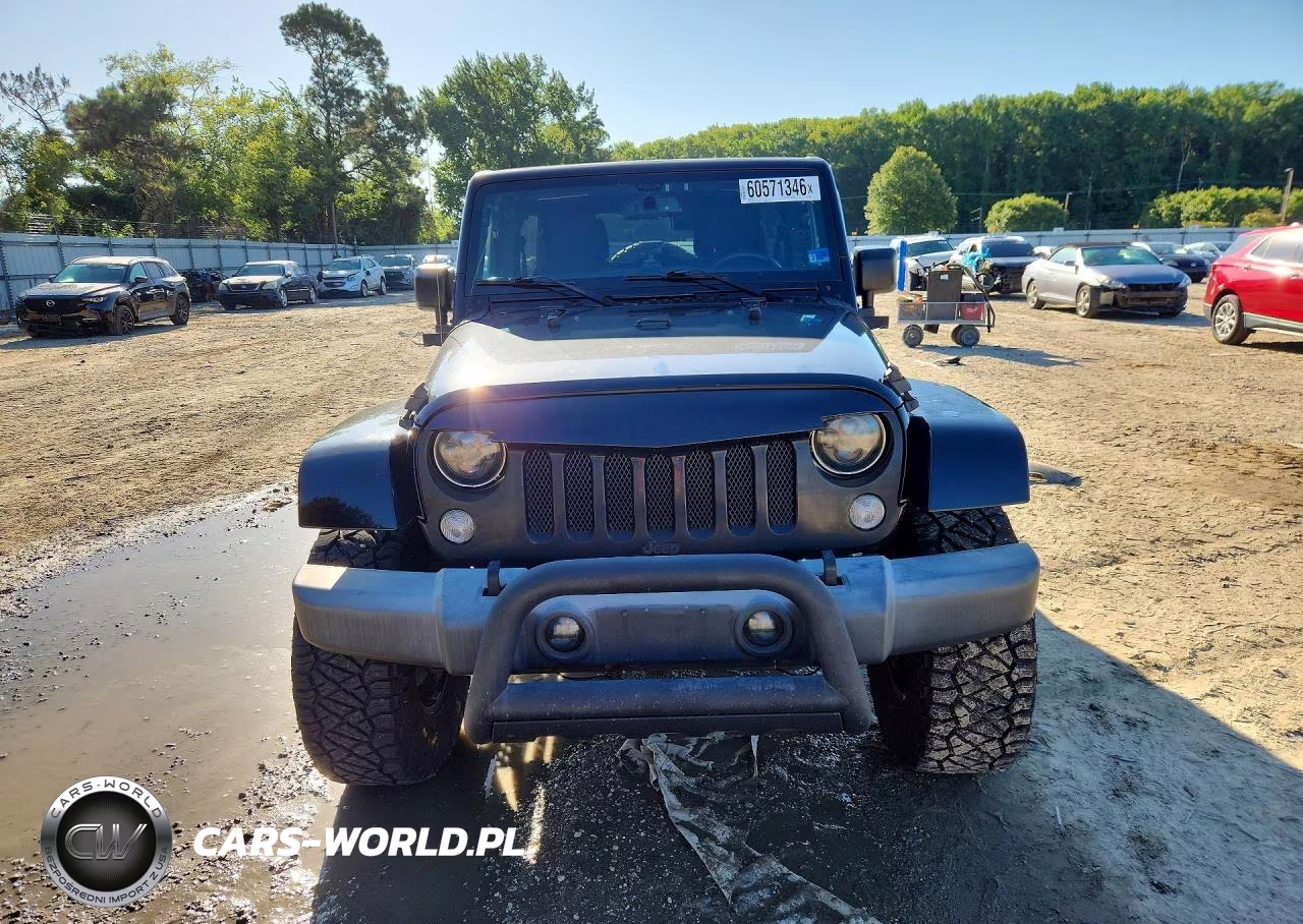 2015 Jeep Wrangler Unlimited Sport VIN:1C4BJWDG3FL649928 - 5