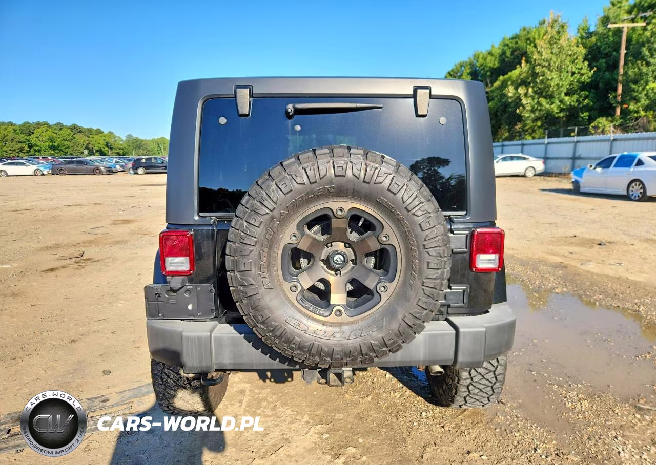 2015 Jeep Wrangler Unlimited Sport VIN:1C4BJWDG3FL649928 - 6