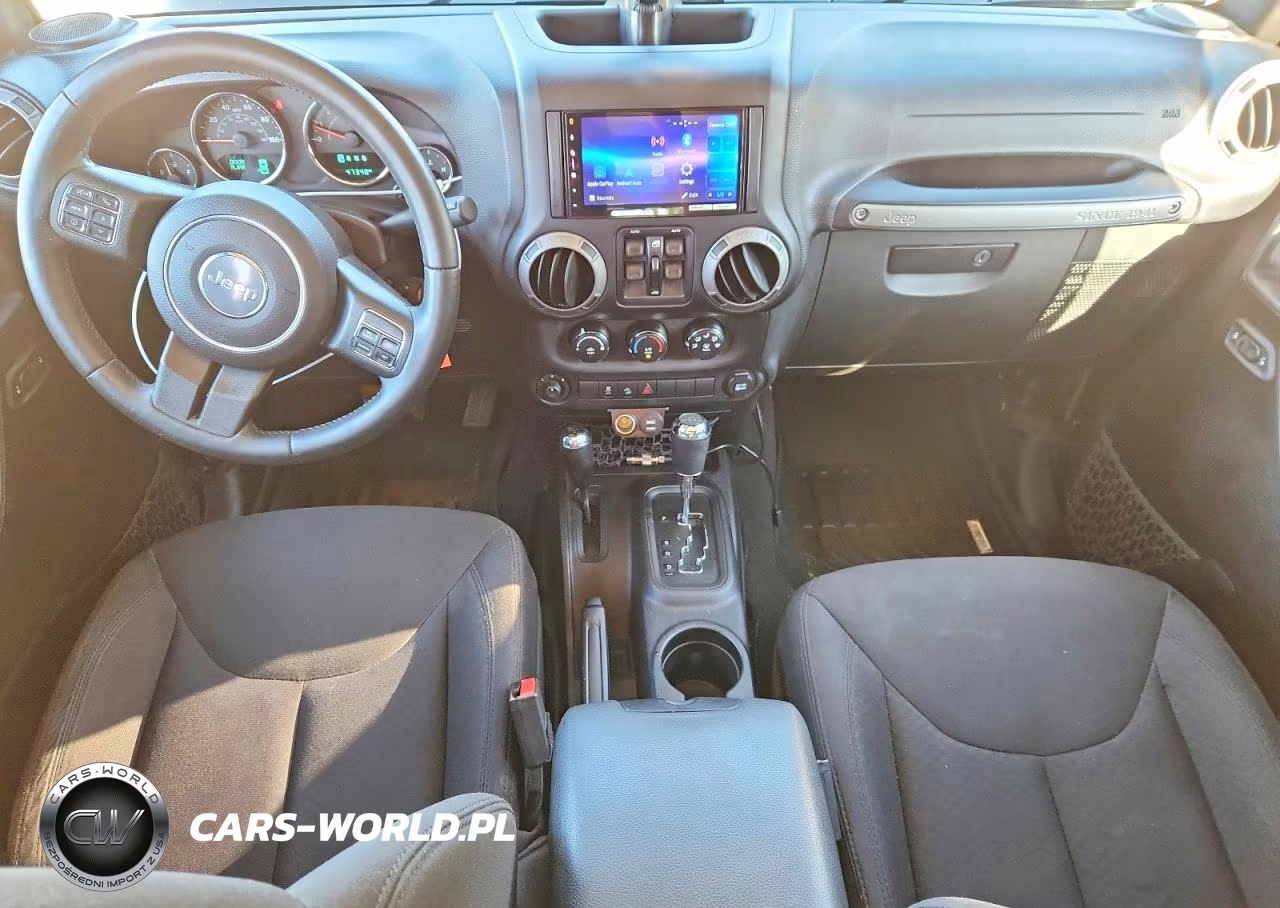 2015 Jeep Wrangler Unlimited Sport VIN:1C4BJWDG3FL649928 - 8