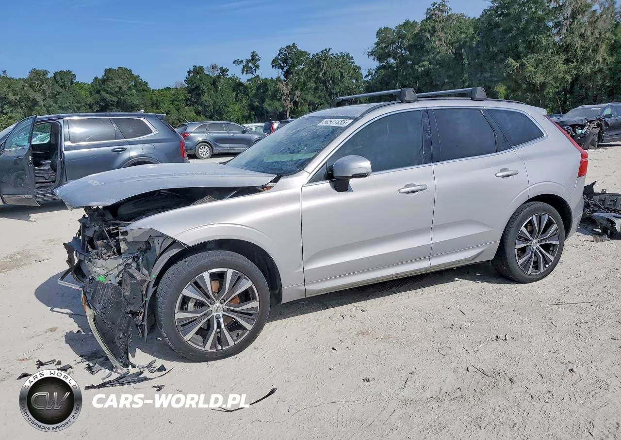 2022 Volvo Xc60 B5 Momentum – zdjęcie 1 z 14