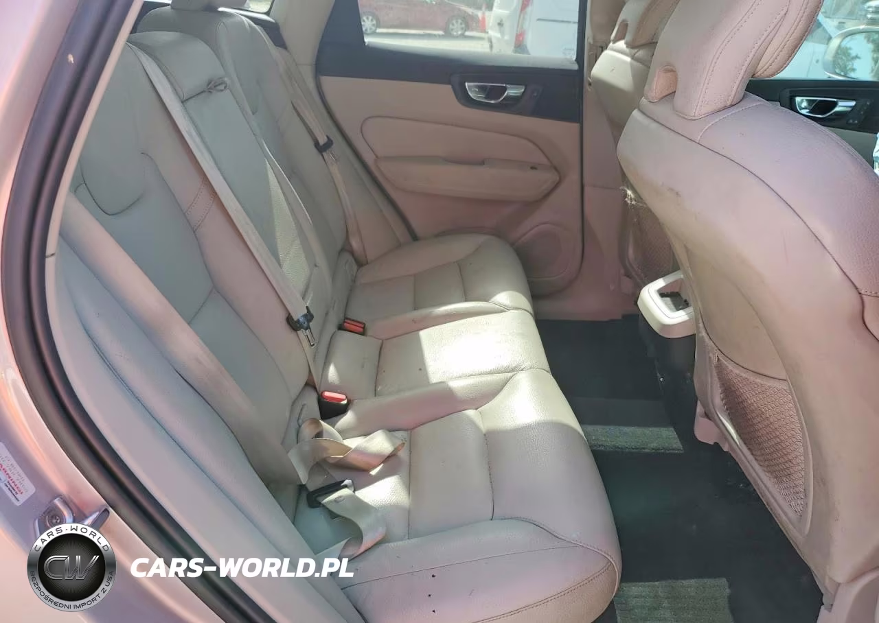 2022 Volvo Xc60 B5 Momentum VIN:YV4L12RK0N1971749 - 11