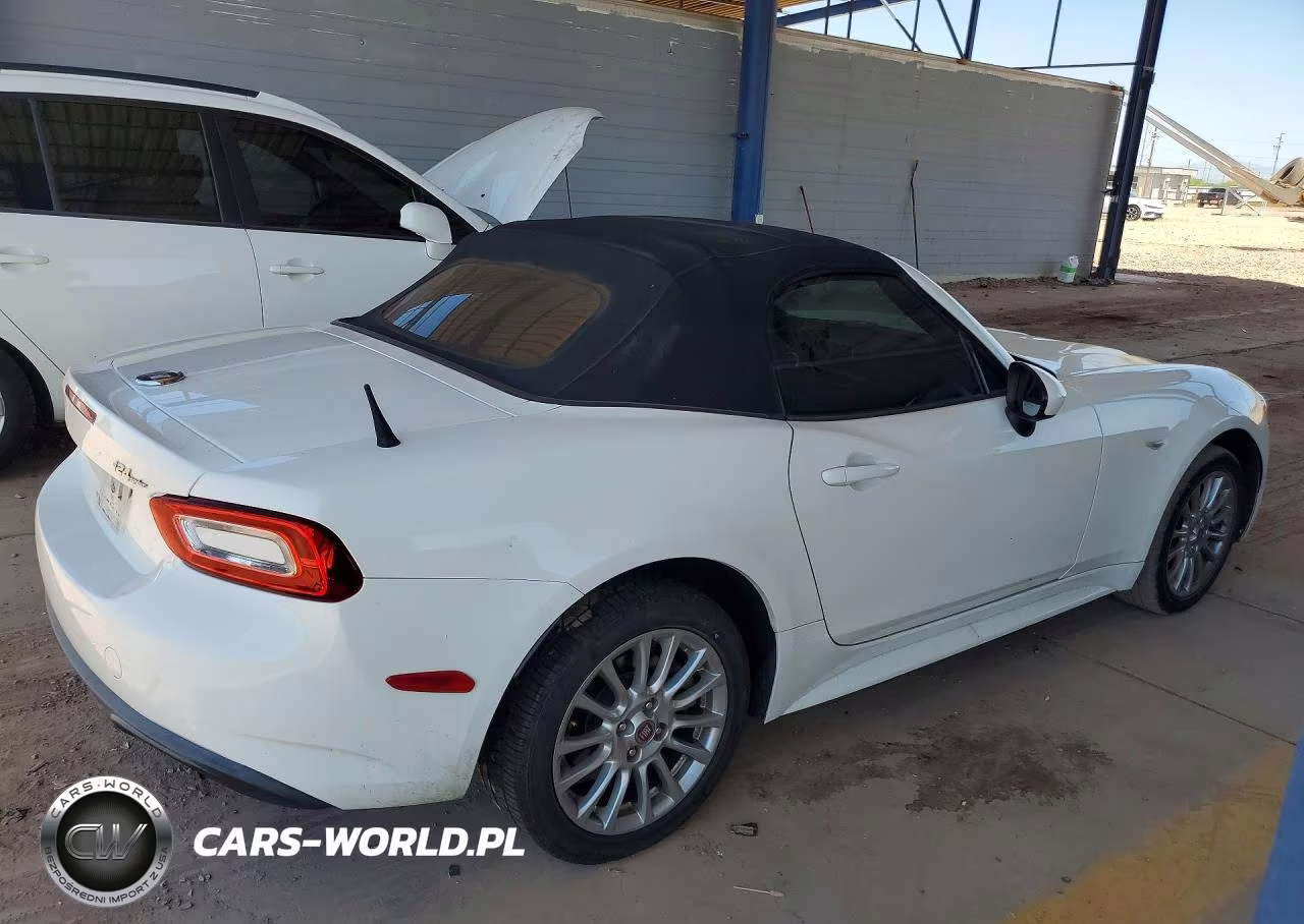 2017 Fiat 124 Spider Classica VIN:JC1NFAEK1H0107829 - 3