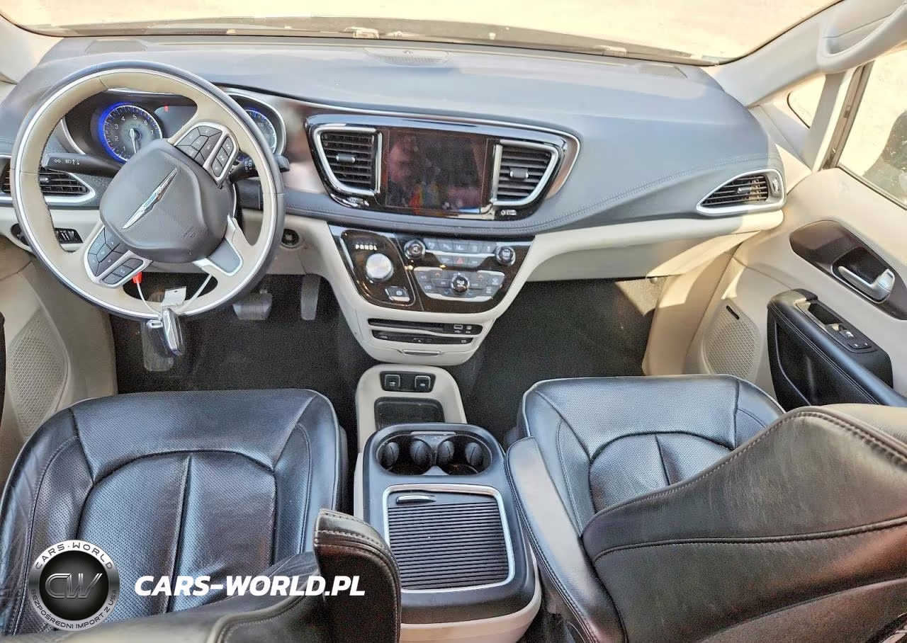 2017 Chrysler Pacifica Limited VIN:2C4RC1GG1HR748071 - 8