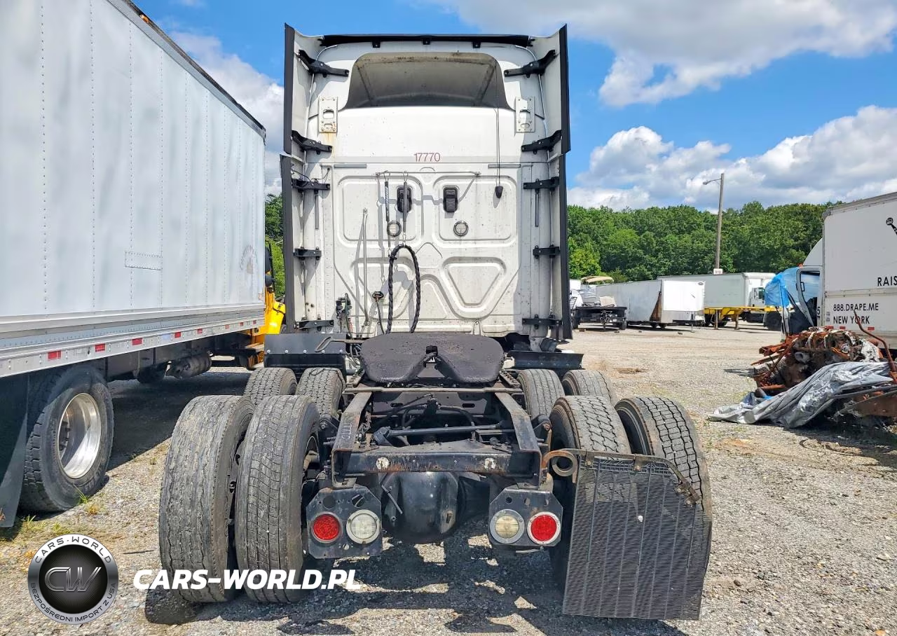 2017 Freightliner Cascadia 125 Semi Truck VIN:1FUJGLDR0HLJB5318 - 6
