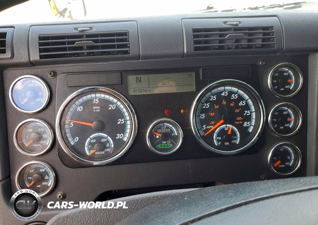 2017 Freightliner Cascadia 125 Semi Truck VIN:1FUJGLDR0HLJB5318 - 9