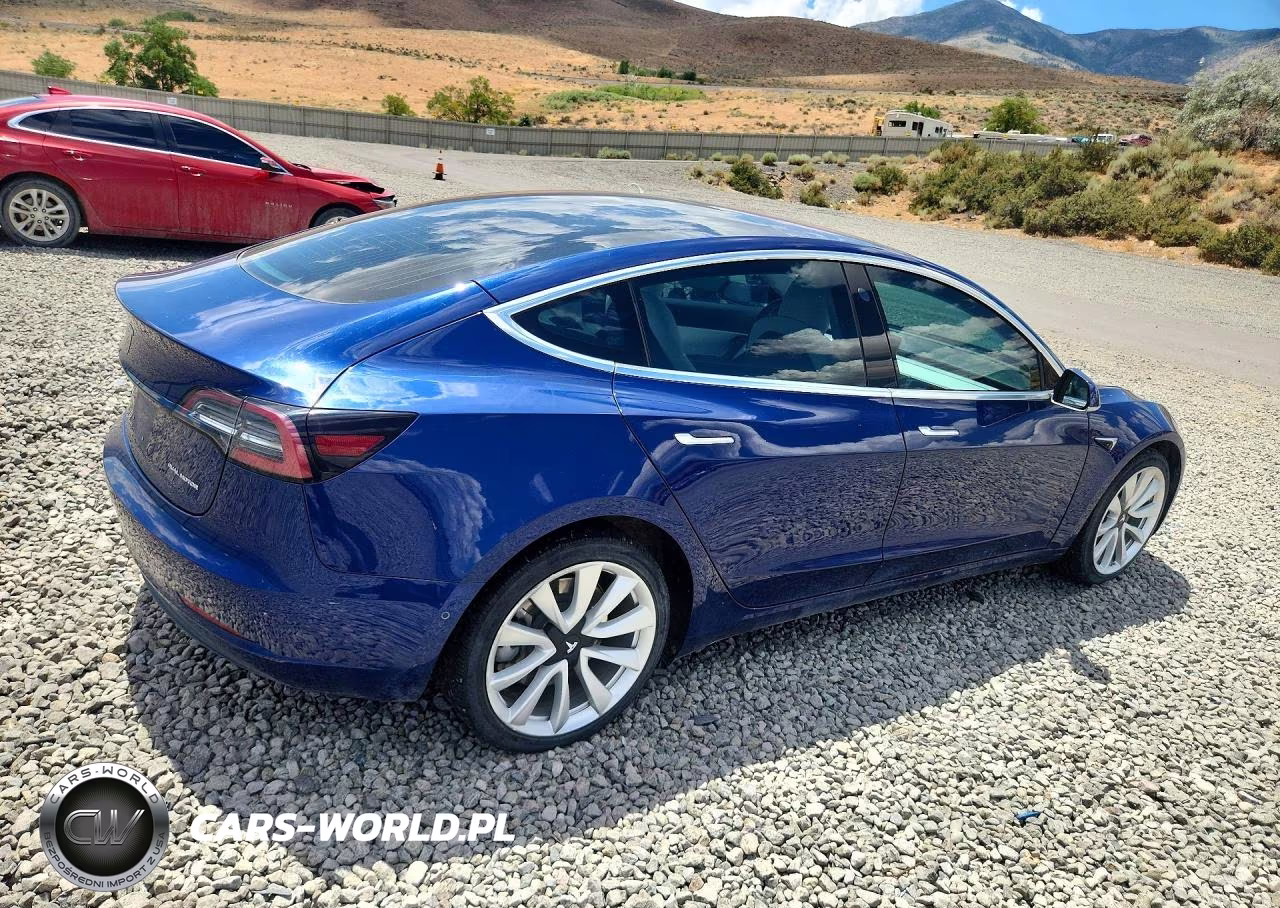 2018 Tesla Model 3 VIN:5YJ3E1EB1JF147753 - 3