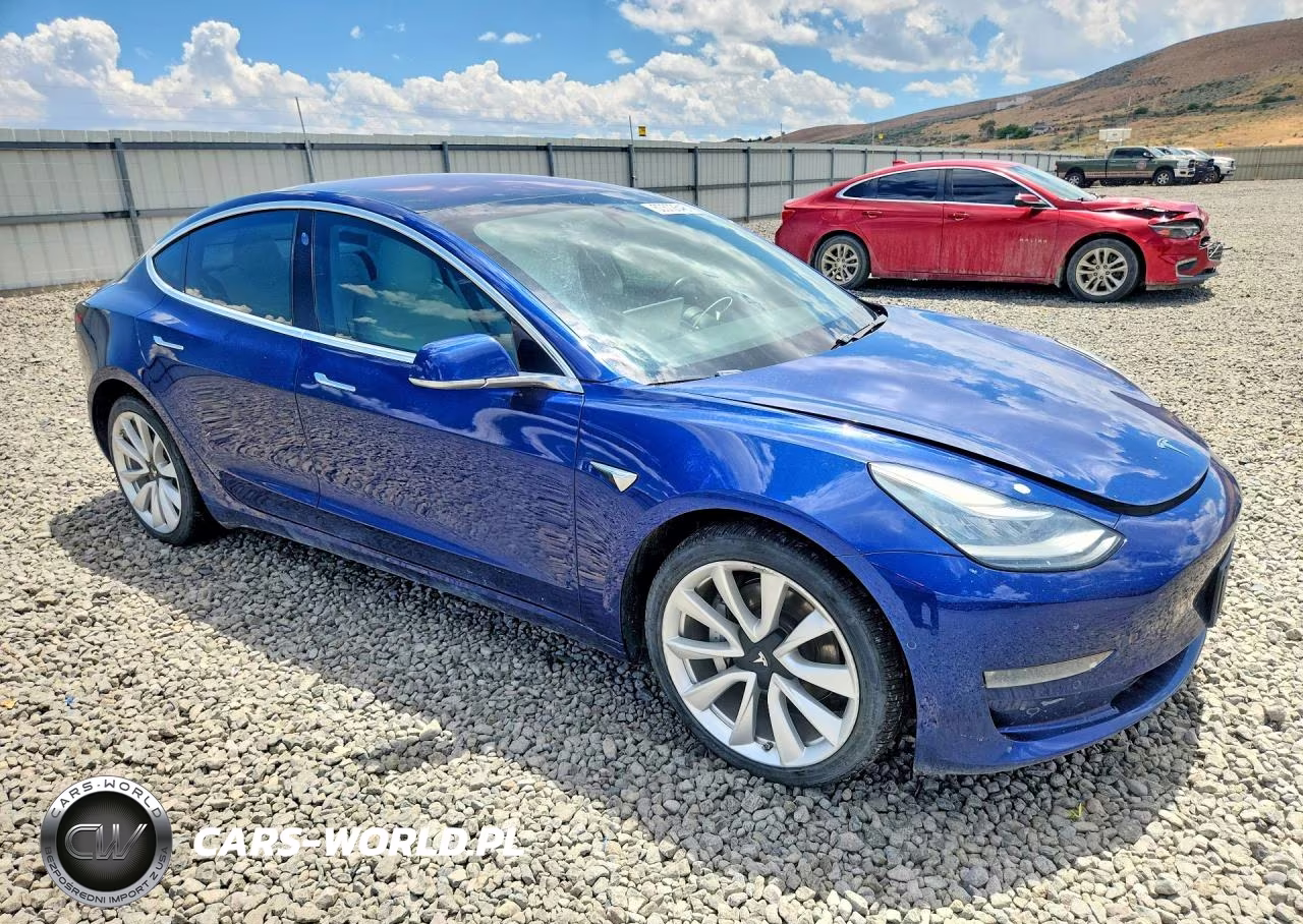 2018 Tesla Model 3 VIN:5YJ3E1EB1JF147753 - 4