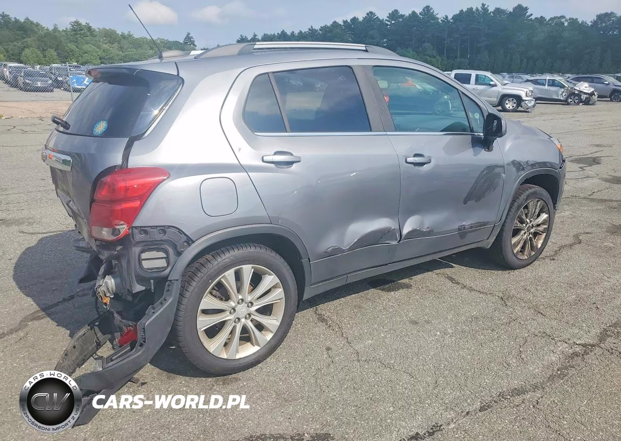 2020 Chevrolet Trax Premier VIN:3GNCJRSBXLL196699 - 3