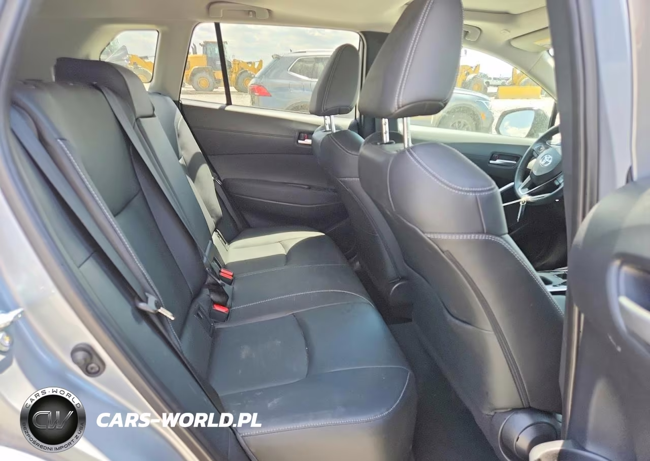 2025 Toyota Corolla Cross Xle VIN:7MUDAABG3SV134442 - 11