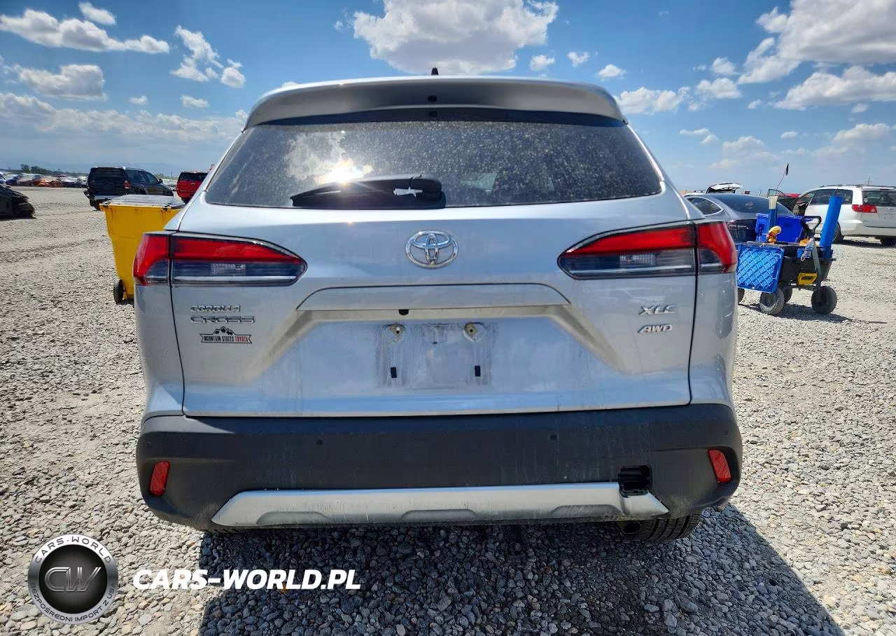 2025 Toyota Corolla Cross Xle VIN:7MUDAABG3SV134442 - 6