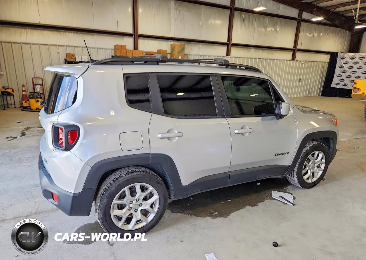 2018 Jeep Renegade Latitude VIN:ZACCJABB3JPJ19961 - 3