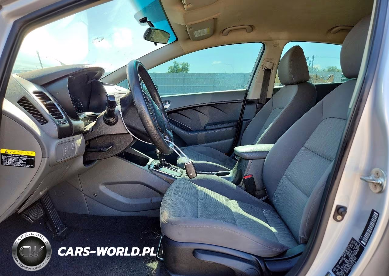 2018 Kia Forte Lx VIN:3KPFK4A78JE271792 - 7