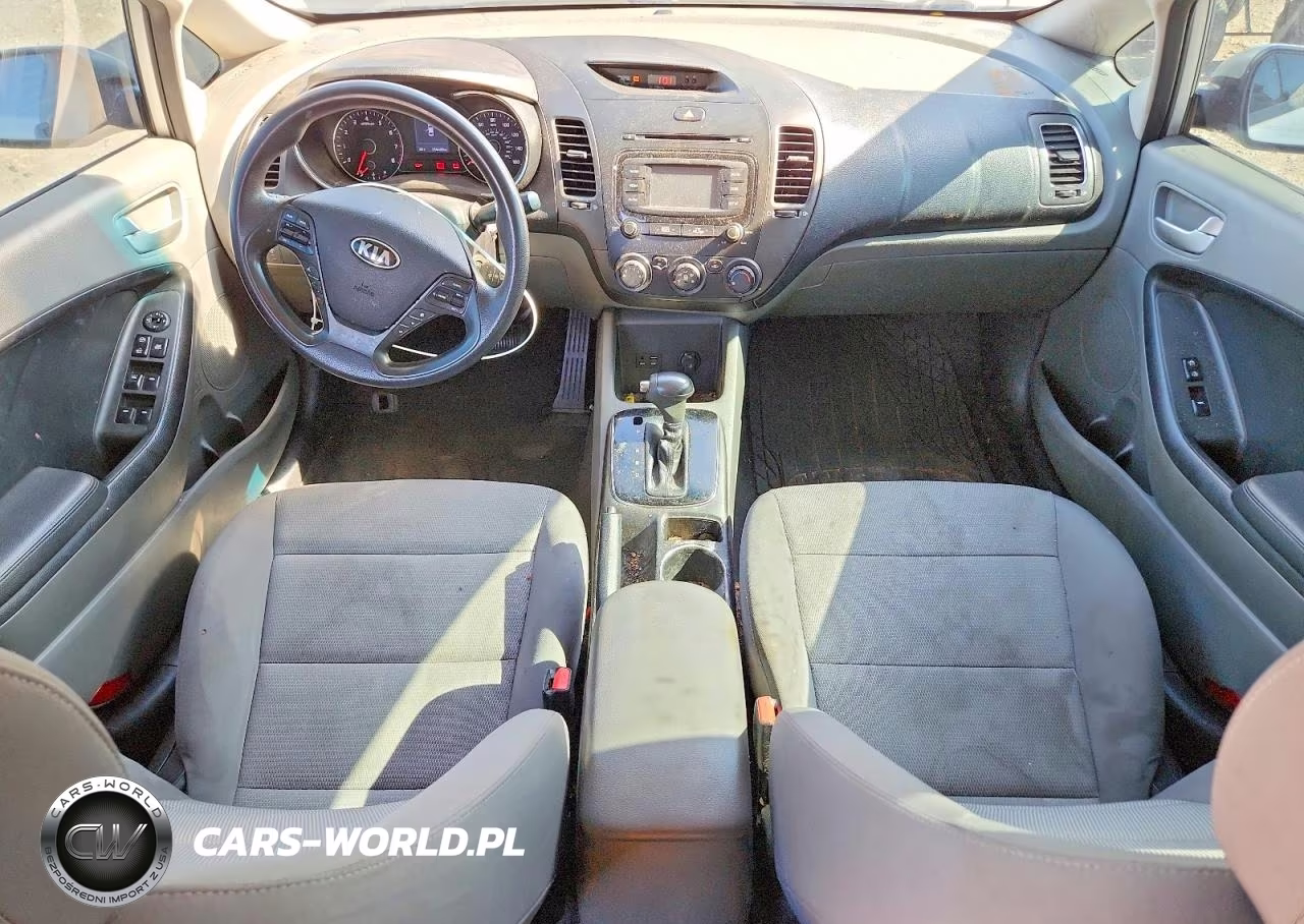 2018 Kia Forte Lx VIN:3KPFK4A78JE271792 - 8