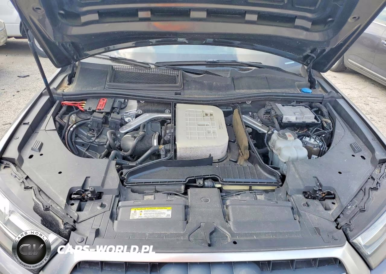 2018 Audi Q7 Premium Plus VIN:WA1LAAF77JD041055 - 12