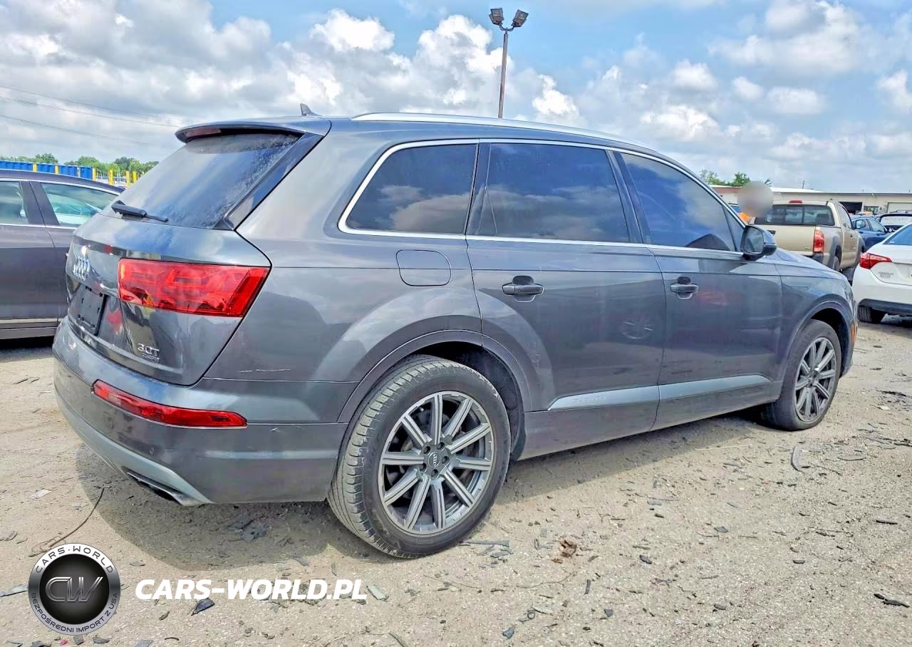 2018 Audi Q7 Premium Plus VIN:WA1LAAF77JD041055 - 3