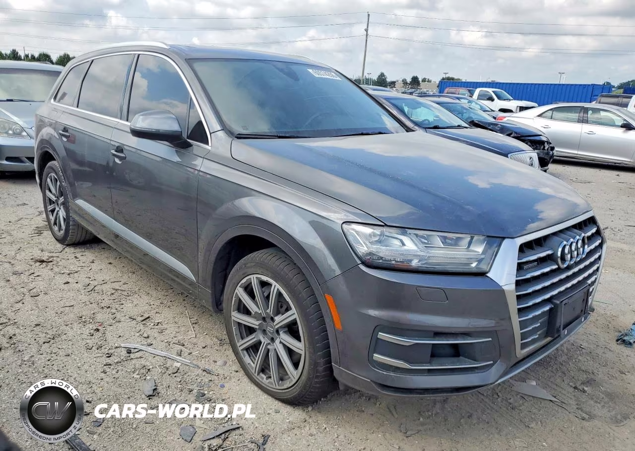 2018 Audi Q7 Premium Plus VIN:WA1LAAF77JD041055 - 4