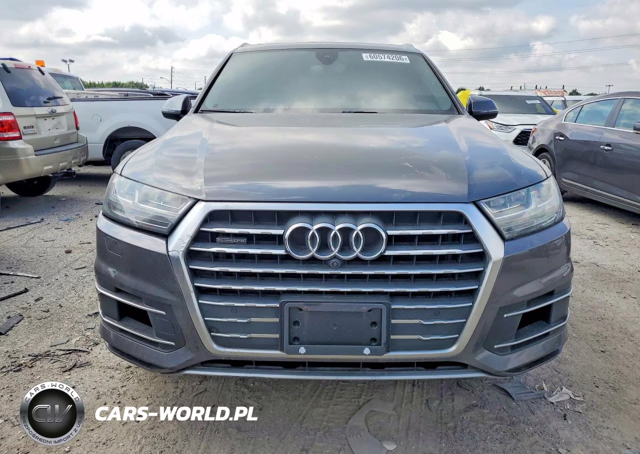 2018 Audi Q7 Premium Plus VIN:WA1LAAF77JD041055 - 5