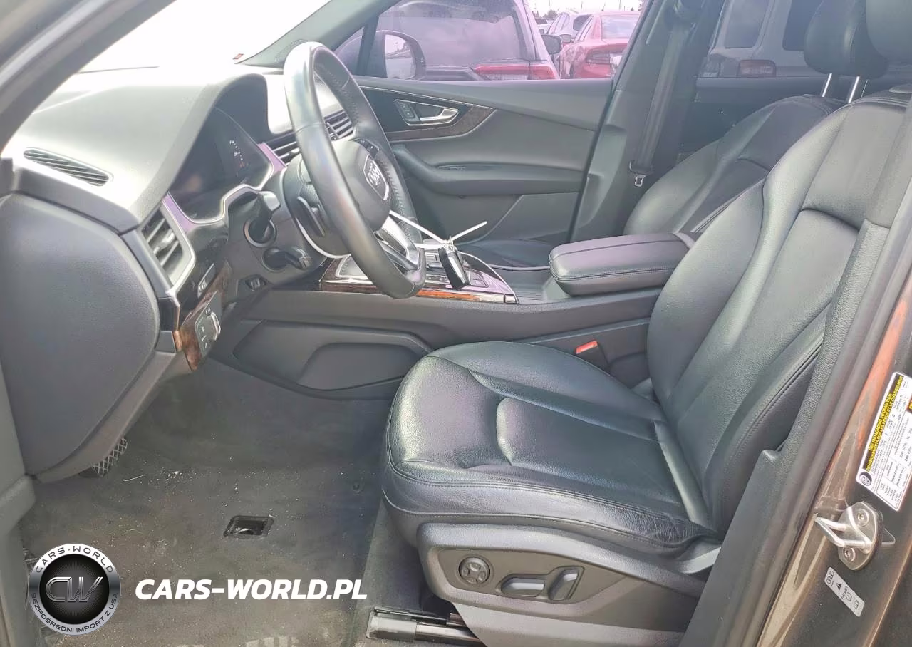 2018 Audi Q7 Premium Plus VIN:WA1LAAF77JD041055 - 7