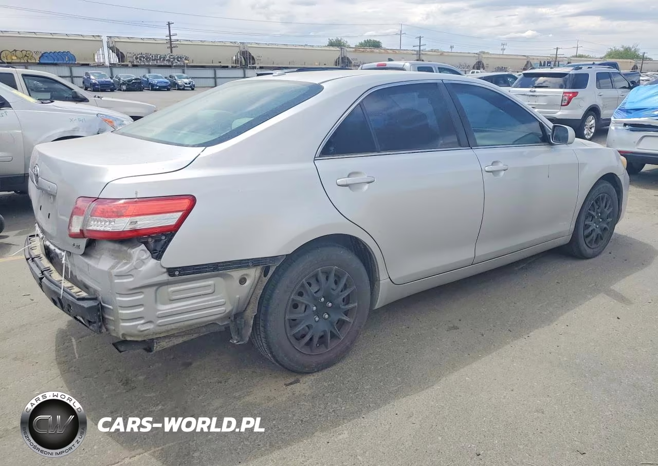 2011 Toyota Camry Le VIN:4T1BF3EK2BU132008 - 3