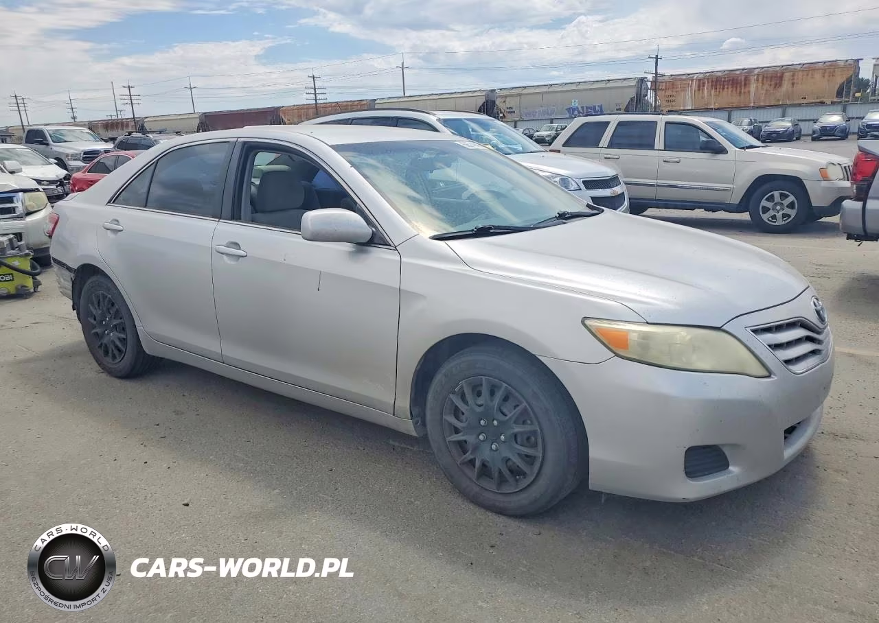 2011 Toyota Camry Le VIN:4T1BF3EK2BU132008 - 4
