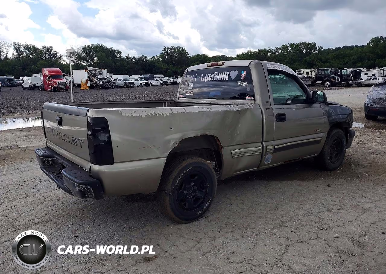 1999 Chevrolet Silverado C1500 VIN:1GCEC14TXXZ152266 - 3