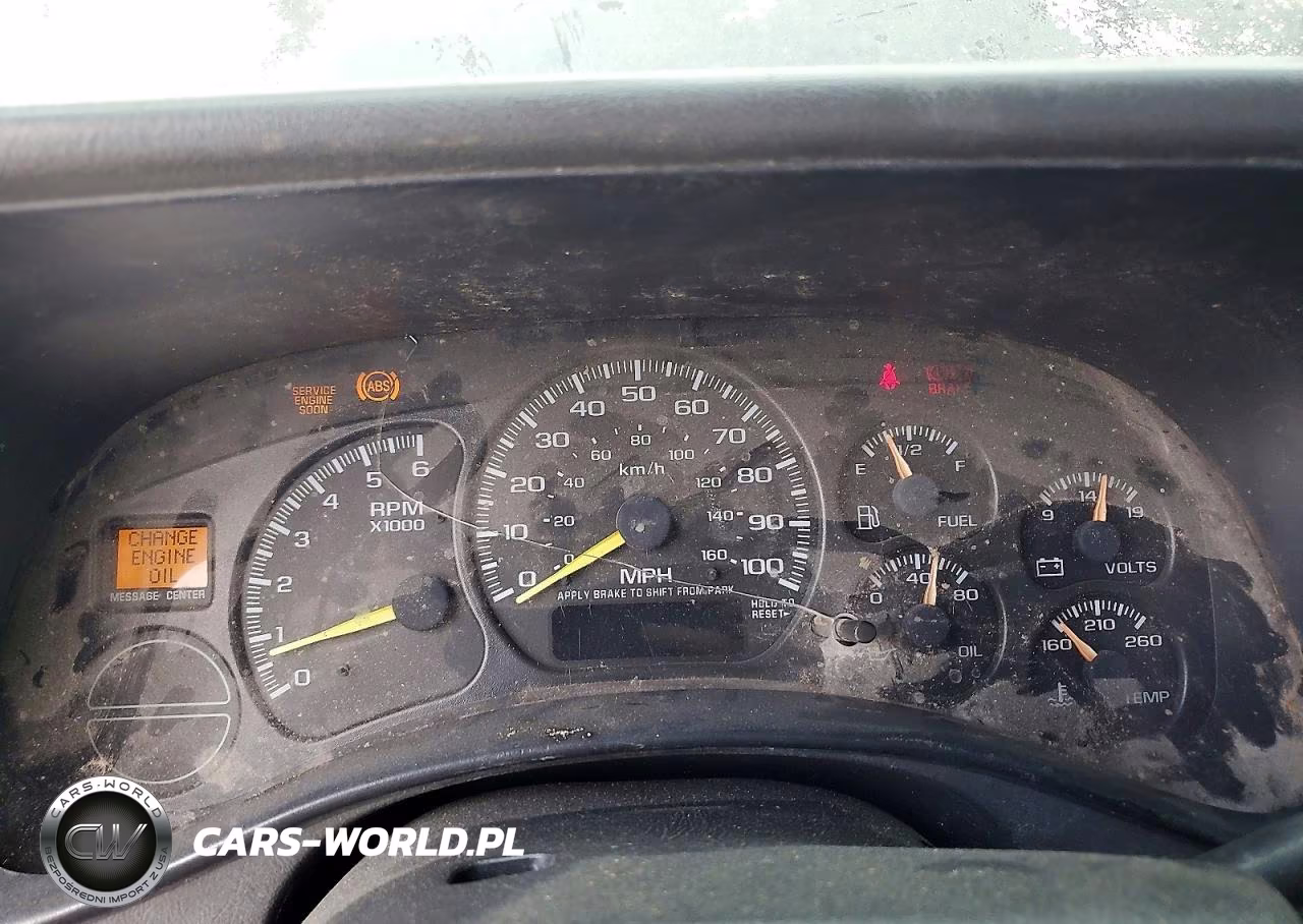 1999 Chevrolet Silverado C1500 VIN:1GCEC14TXXZ152266 - 9