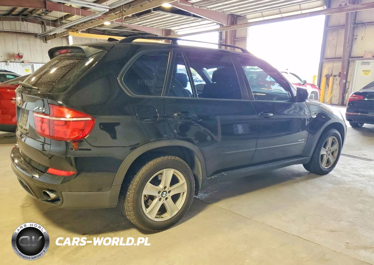 2013 BMW X5 xDrive35I VIN:5UXZV4C58D0E12326 - 3